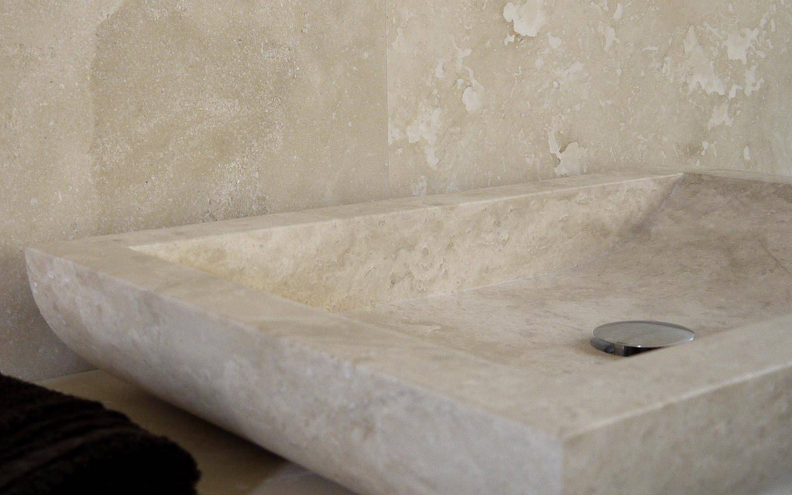 Eckiges Travertin Waschbecken beige Modell Tablo