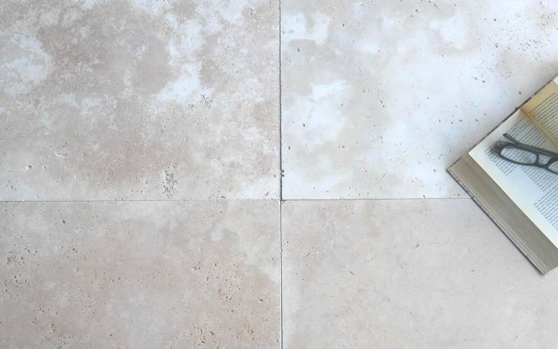 Travertinfliesen Light-beige f�r Boden und Wand