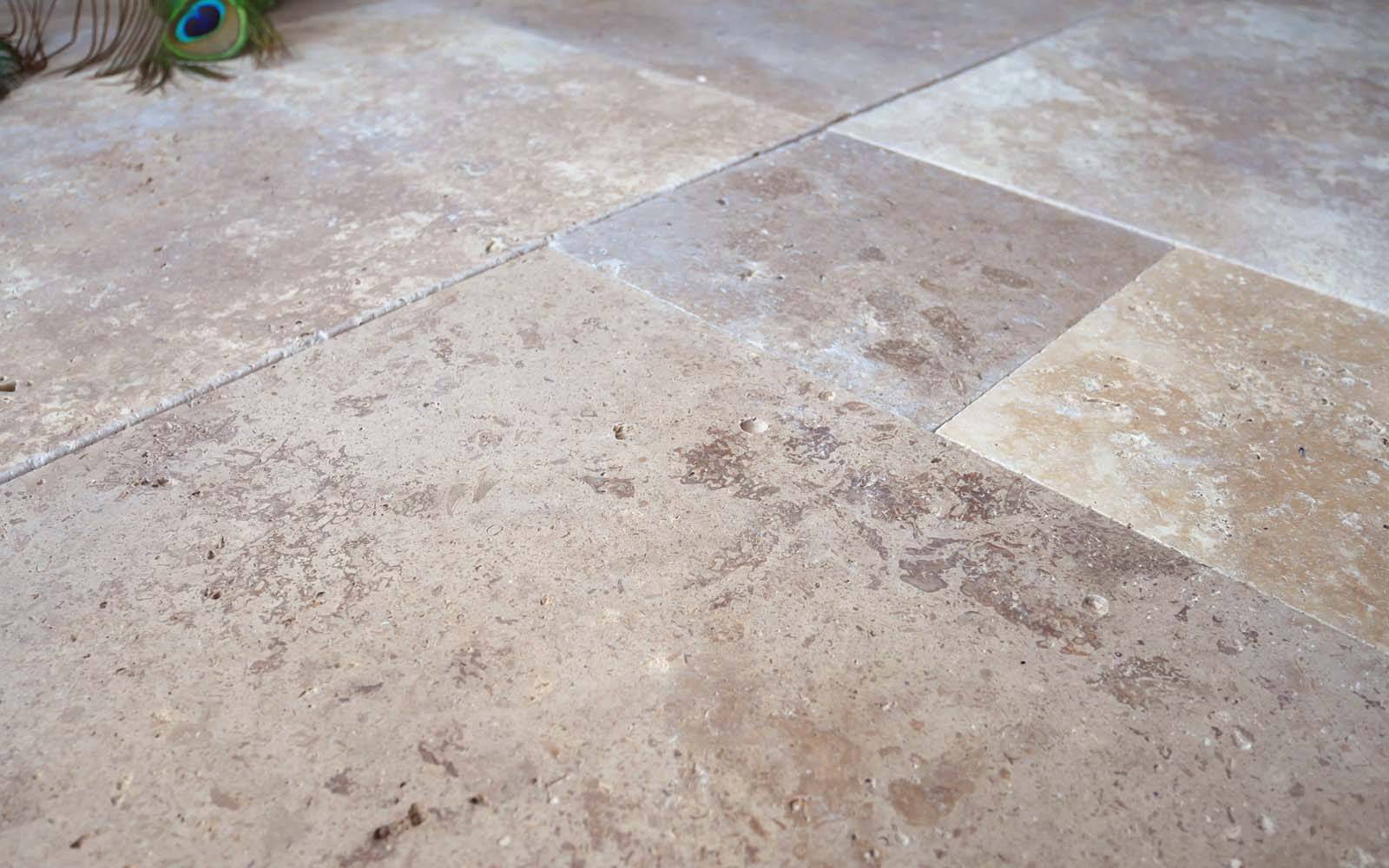 Travertin Noce Terrassenplatten roemischer Verband
