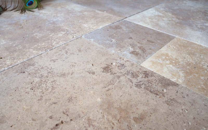 Travertin Terrassenplatten Noce roemischer Verband