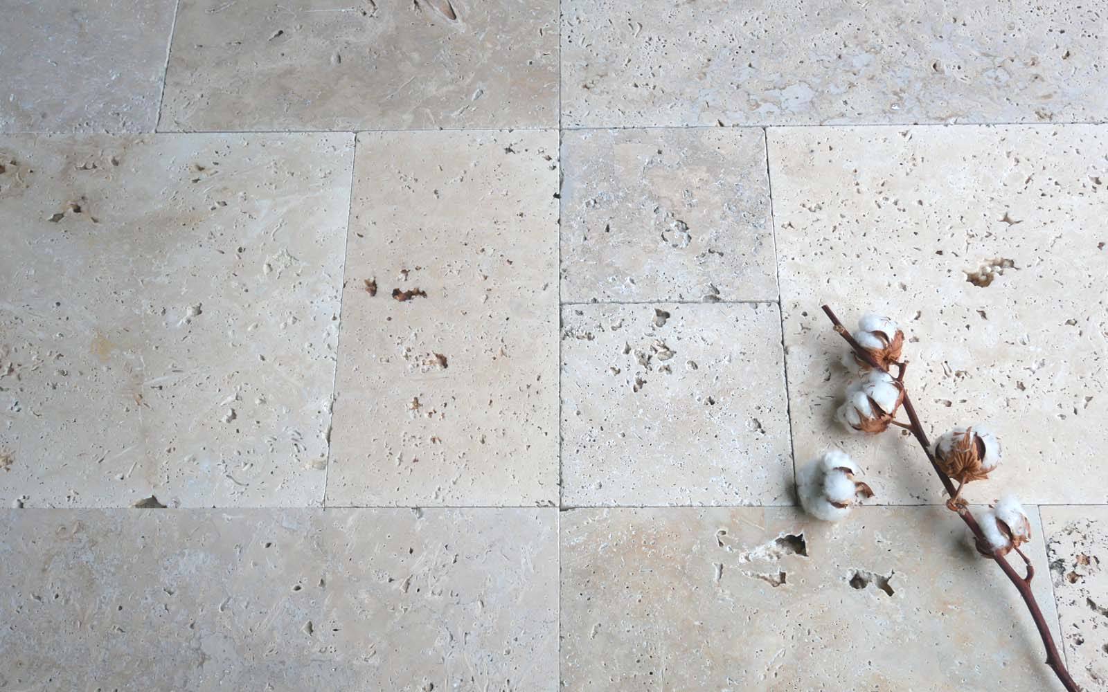 Travertin Terrassenplatten Rustikal roemischer Verband